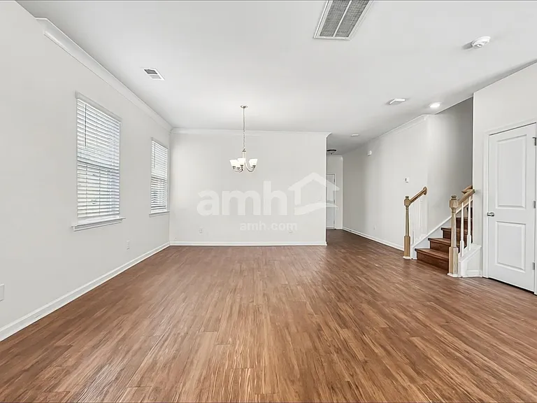 518 Singing Bush Ave — Photo 6