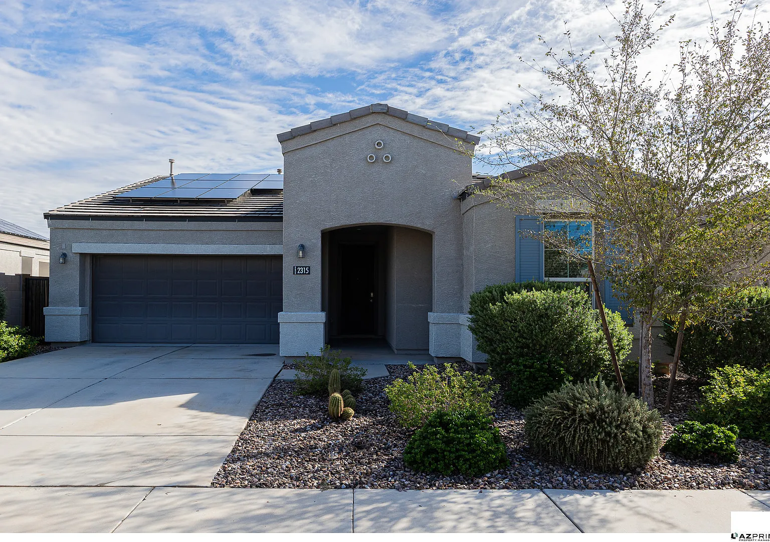Designed With Comfort And Everyday Living In Mind, This Stunning 4/2 Florence Home Features Solar Pa — Photo 2