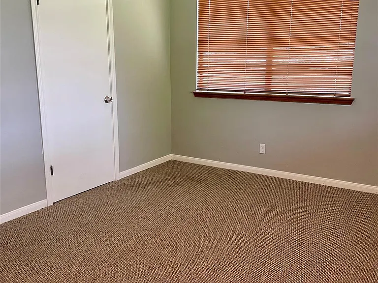 21122 Harvest Hill Ln — Photo 36
