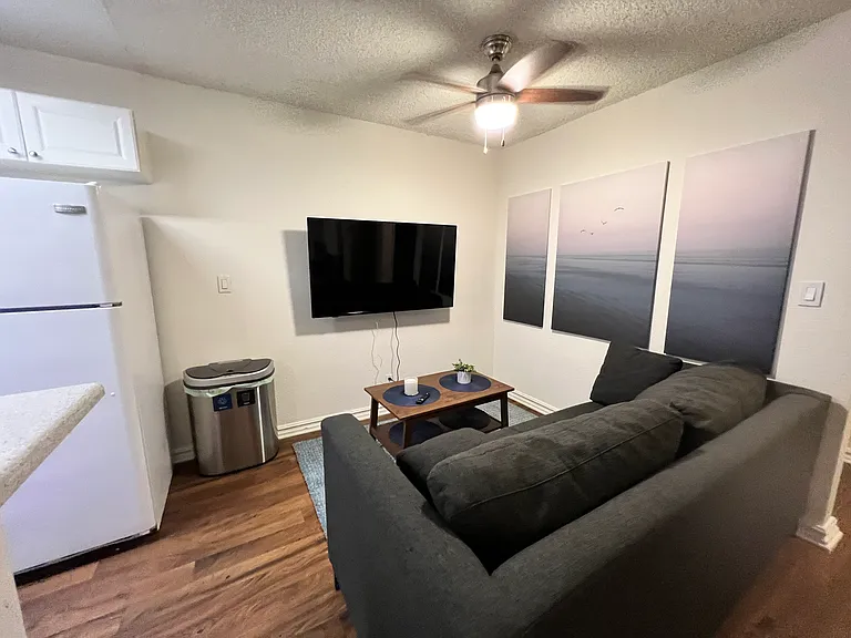 6425 Green Valley Cir — Photo 30