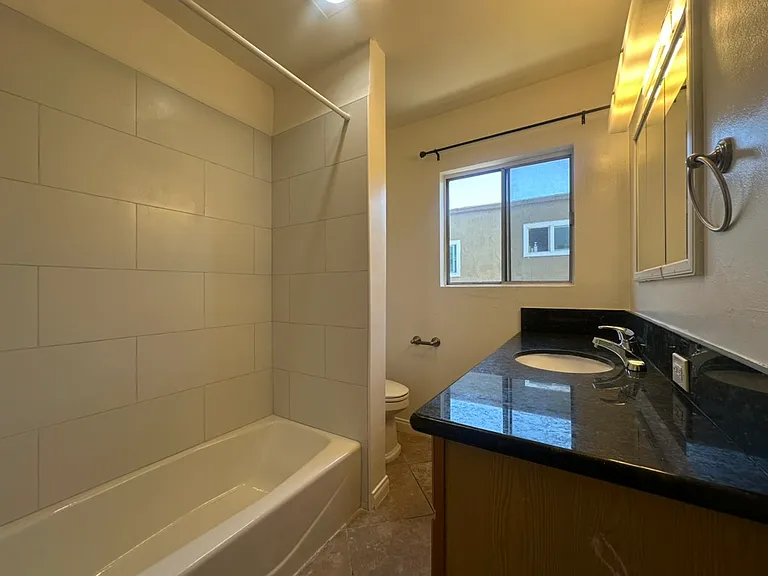 13314 Cordary Ave — Photo 6