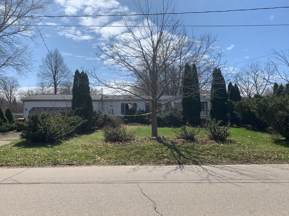 335 Murphy St, Jonesville, MI 49250