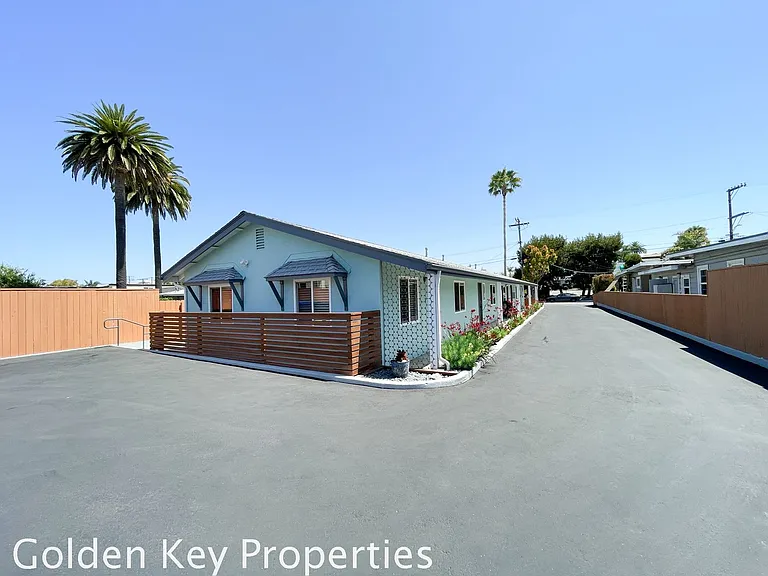 2715 Madison St #1 — Photo 2