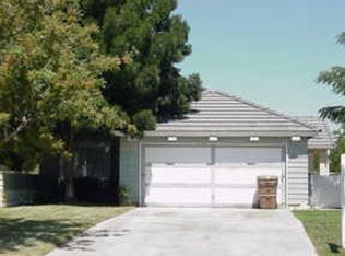 2057 Chatham Dr, Palmdale, CA 93550