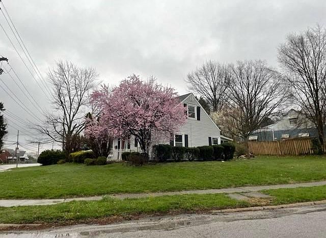 1st image of 1106 Munroe Falls Ave