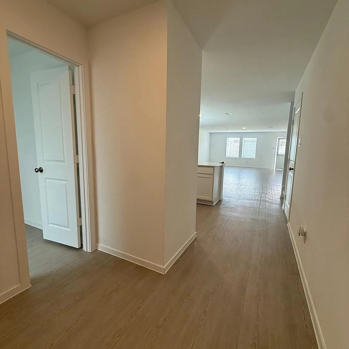 4 bed, 2.5 bath, $2,700 — Photo 4