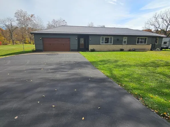 281 Sugarcreek Dr, Franklin, PA 16323