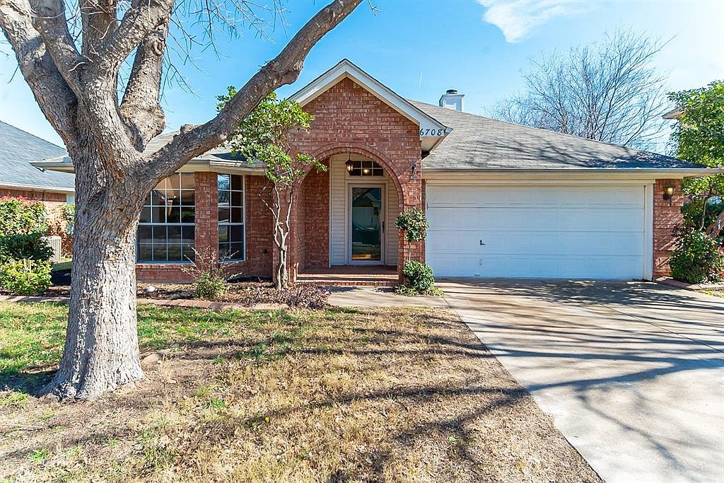 6708 Wooddale Dr Watauga Tx 76148 Zillow