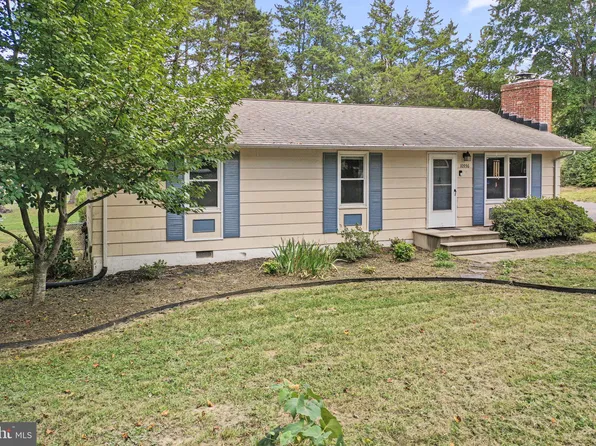 10936 Deerfield Dr, Fredericksburg, VA 22407