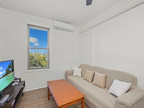 5th image of 459 44th St