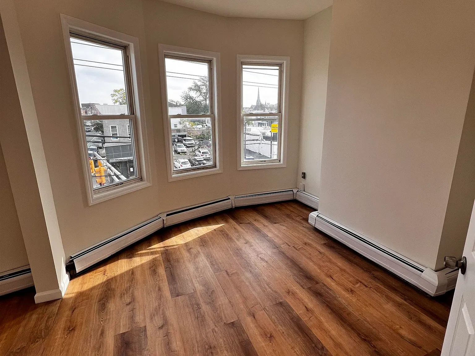 2 bed, 1.0 bath, $2,100 — Photo 4