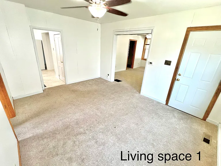 1619 Superior Ave — Photo 7