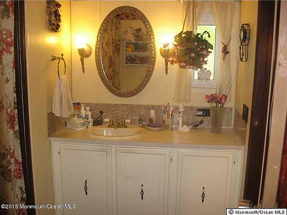 3rd image of 842 Anvil Way
