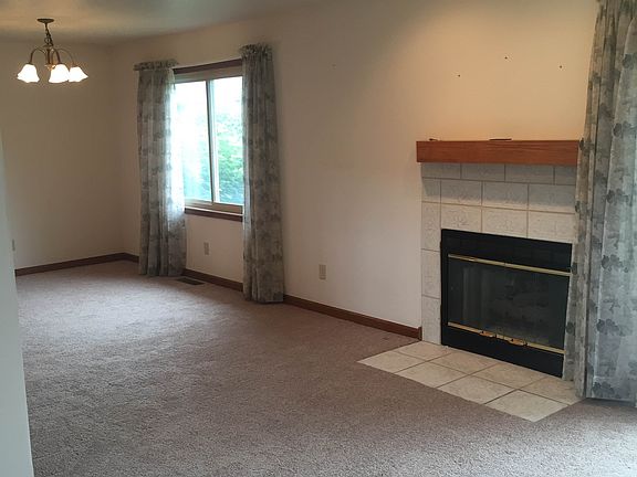 4th image of 321 William Latham Dr