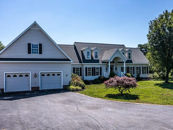 327 Hopedale Farm Rd, Reedville, VA 22539