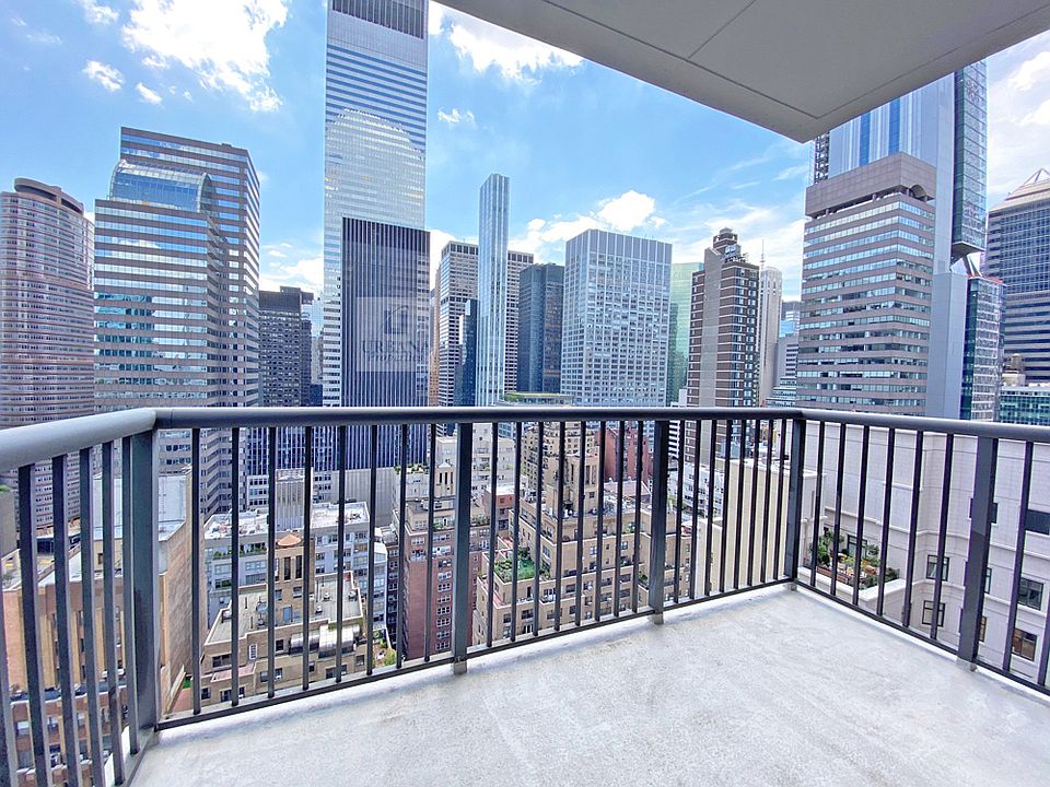 1st image of 150 E 57th St APT 26E