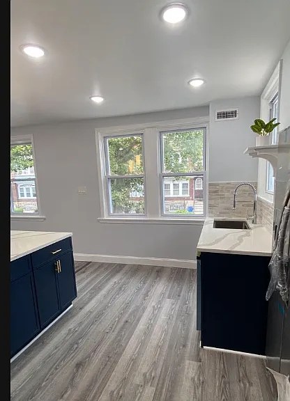 1800 73rd Ave — Photo 5