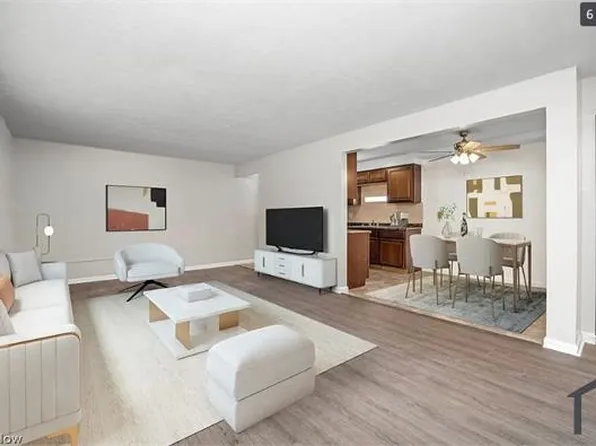 5382 Lee Rd, Maple Heights, OH 44137