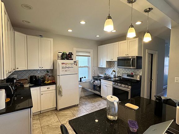 3rd image of 544 Trapelo Rd #2