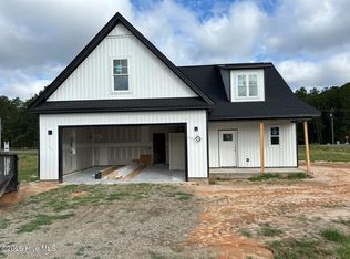 400 Mossy Cup Lane, Aberdeen, NC 28315