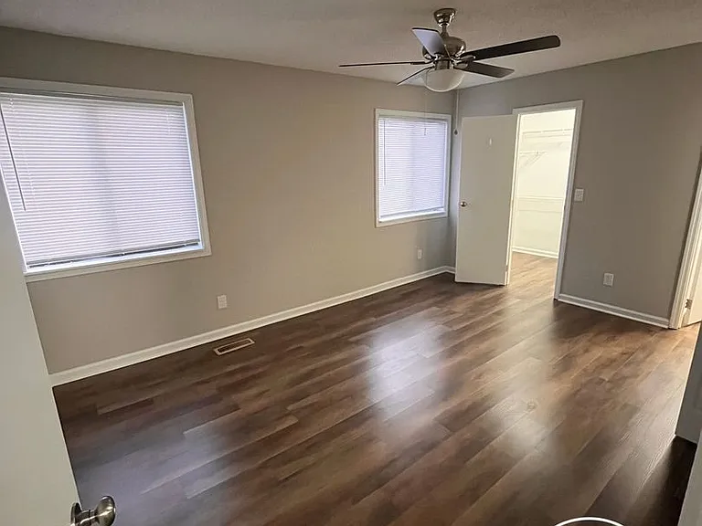 912 Pineland Ave #26 — Photo 4