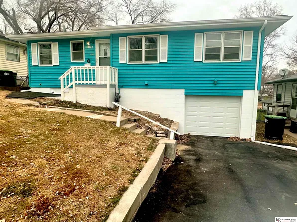 3934 Crown Point Ave, Omaha, NE 68111