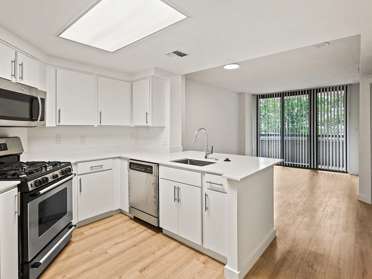 Ballston Place — Photo 2