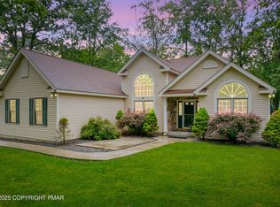 212 Withywindle Way, Tamiment, PA 18371