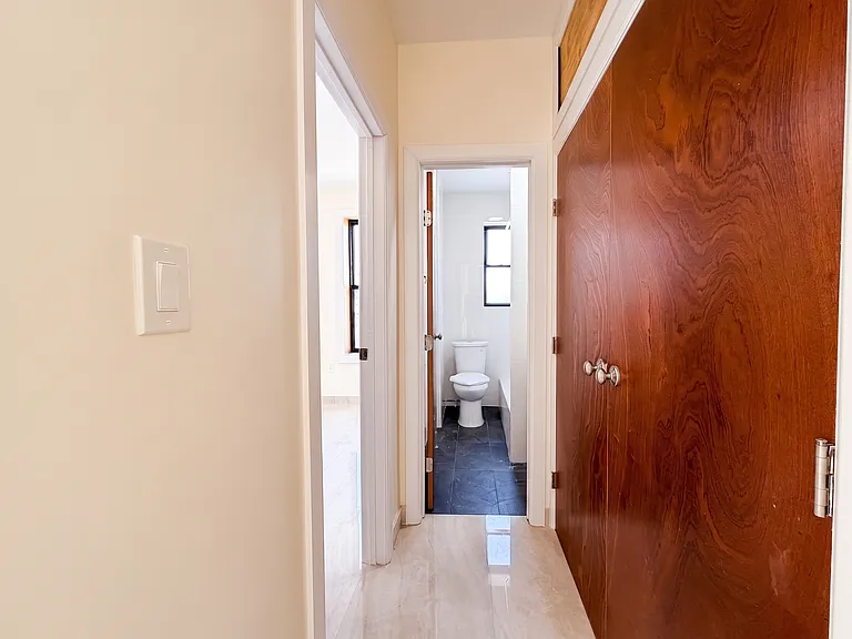 1602 E 43rd St #24 — Photo 4