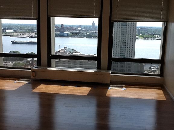 Floor-to-Ceiling Windows & View