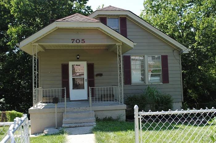1st image of 705 Woodlawn Ave