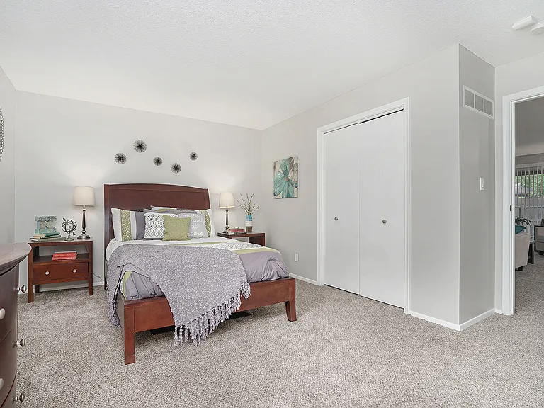 Kenilworth Apartments — Photo 87