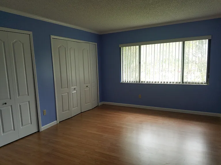 5421 Vineland Rd — Photo 6