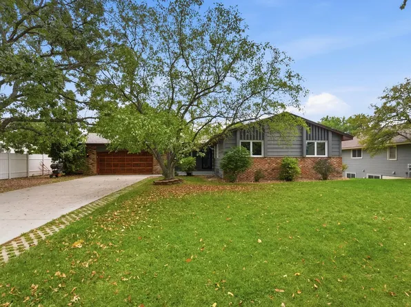 112 108th Ave NW, Coon Rapids, MN 55448