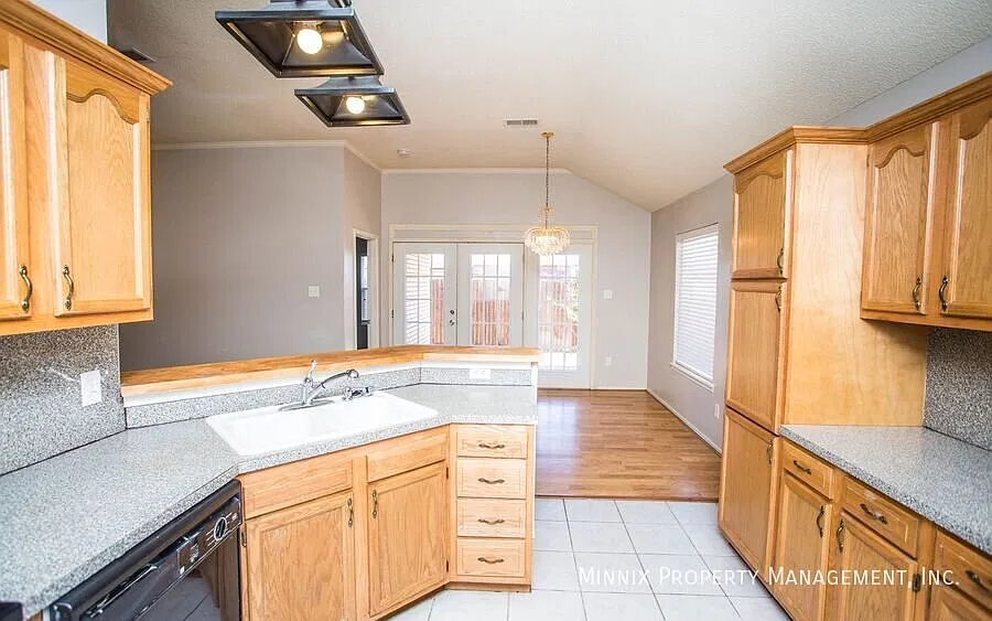 3-bedroom, 2-bathroom | 10612 Boston Ave. — Photo 4