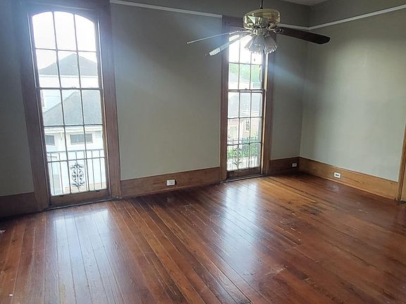 12 ft high ceilings