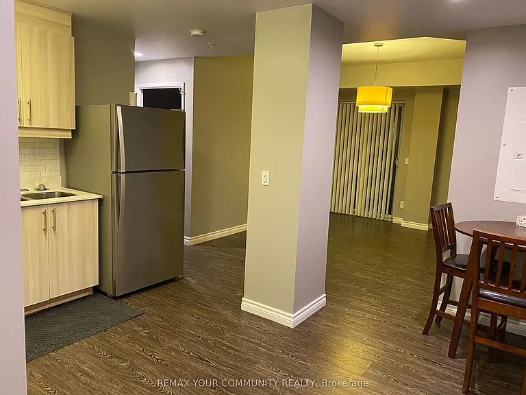 158 King St N #B-603 — Photo 6