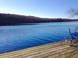 62 Lakeshore Dr, Hopkinton, MA 01748