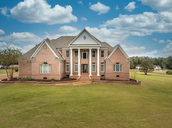 900 Estate Dr, Eads, TN 38028