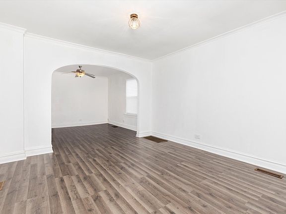 3rd image of 5261 W Gladys Ave