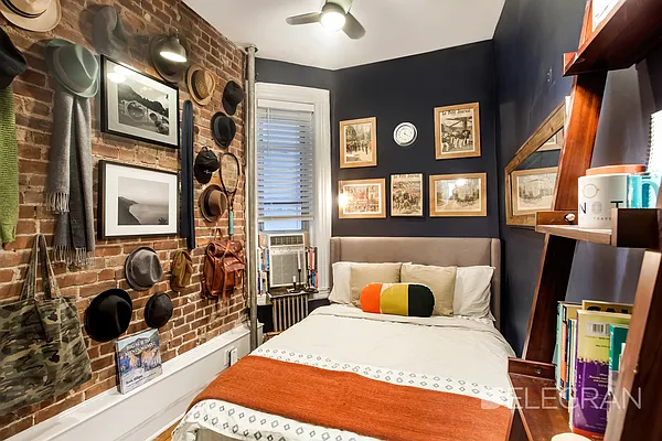 Sold by (Legacy) Elegran | media 4