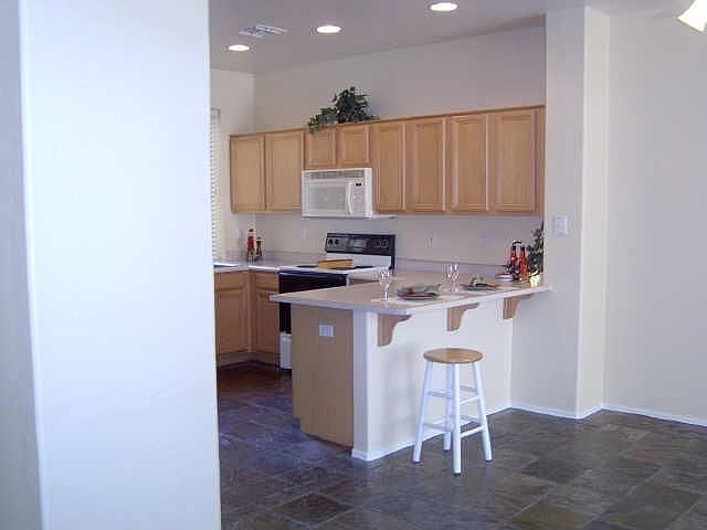2nd image of 1024 E Frye Rd Unit 1040