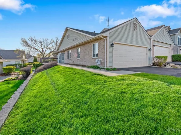 1707 Pine St #1707, McHenry, IL 60051