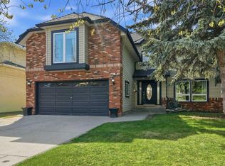 11516 E Douglas Woods Rise SE, Calgary, AB T2Z1Z9