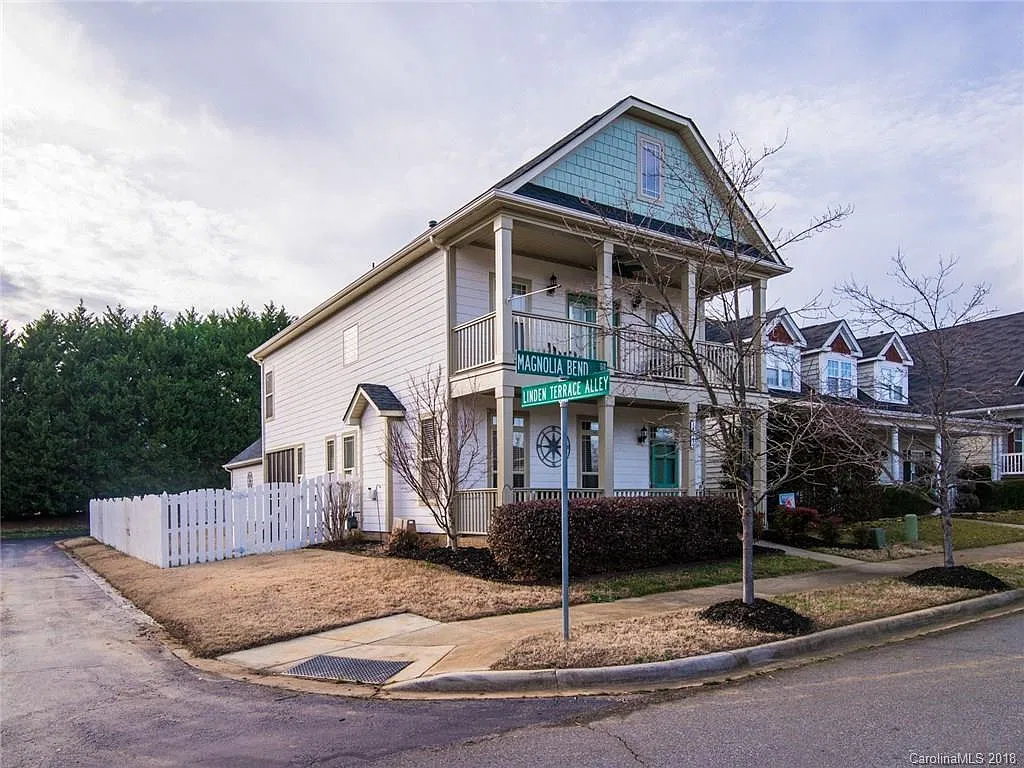 3 bed, 2.5 bath, 1944 sqft, $2,550 — Photo 3