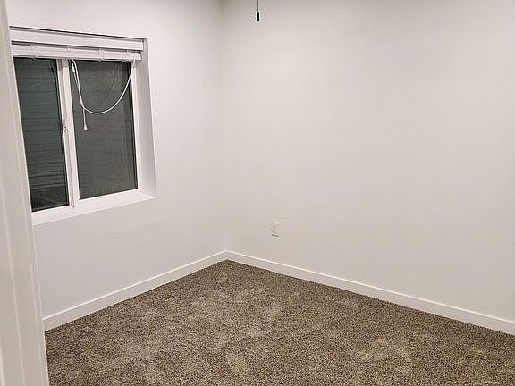 5th image of 3440 W Pond Dr