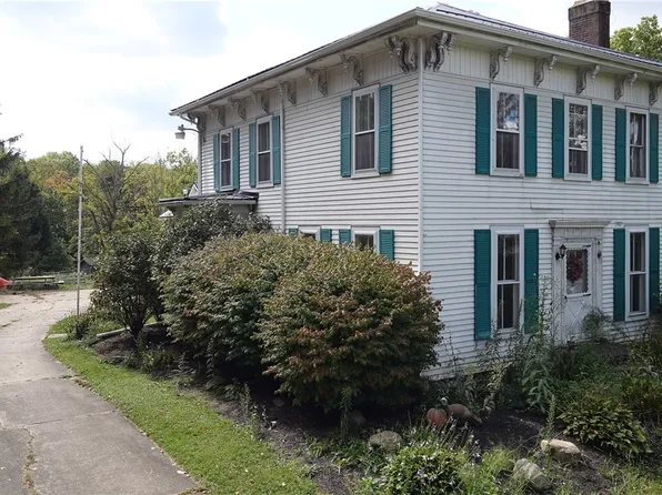 7848 State St, Garrettsville, OH 44231