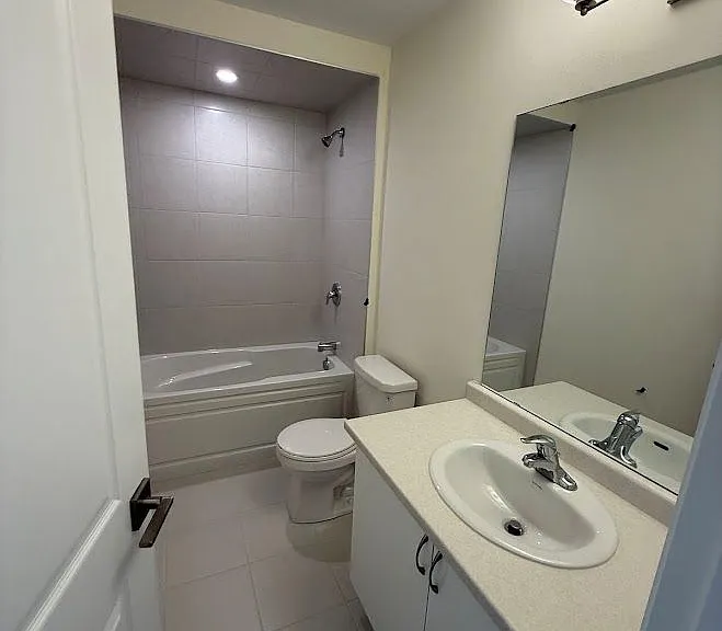 660 Colborne St W #76 — Photo 12
