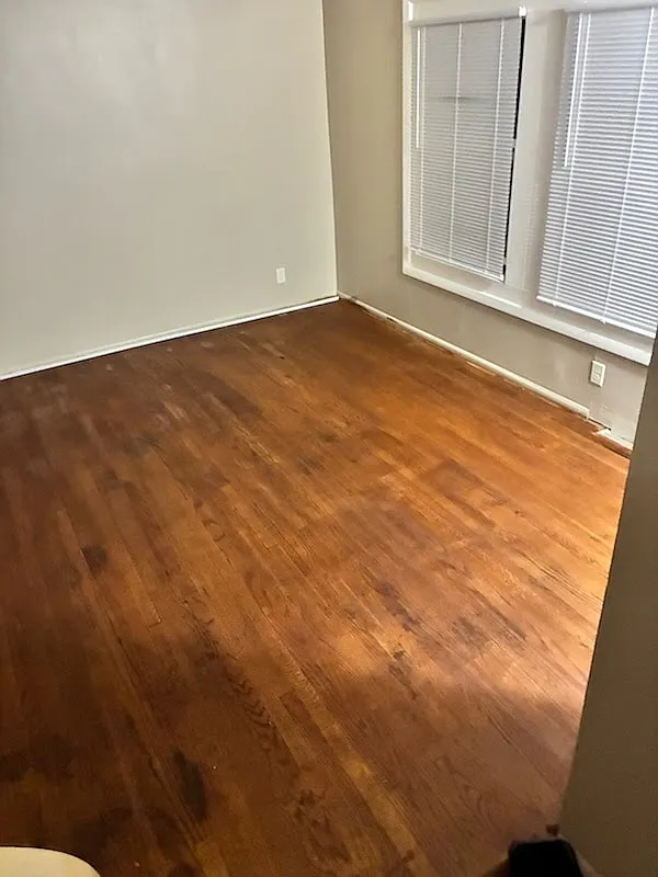 3 bed, 1.5 bath, 1300 sqft, $1,200 — Photo 4
