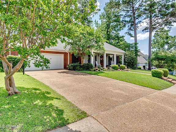 5th image of 1020 Northshore Village Dr